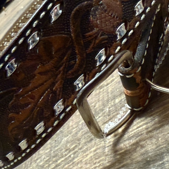 Brushy Creek M (36) NWT (partial) Cowhide vintage western Belt with Silver studs - Picture 8 of 14